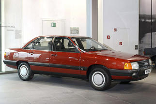 100 (C3, Typ 44,44Q, フェイスリフト 1988) 1988-1990