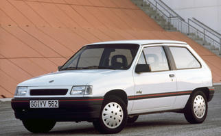 Corsa A (フェイスリフト 1990) 1990-1993